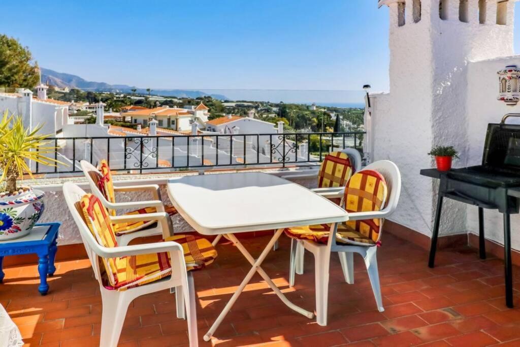 Capistrano Village B, 1 Bedroom + Free Wi-Fi Nerja Exterior photo